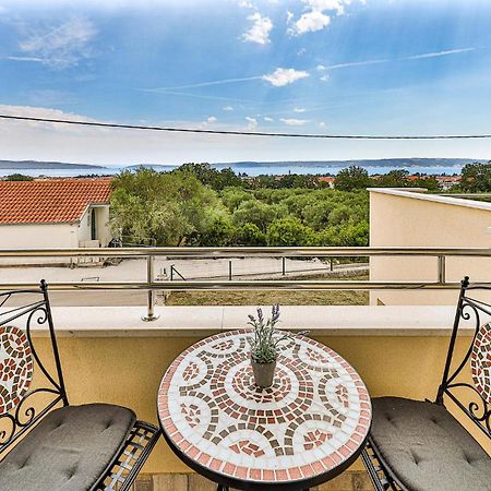 Nice apartment in Kastel Luksic w/ WiFi&1 Bedrooms Kaštela Buitenkant foto